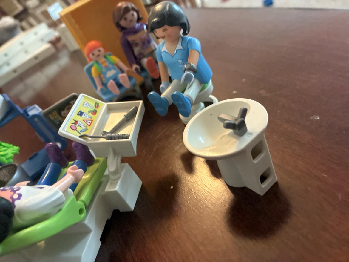 Playmobil dentist set