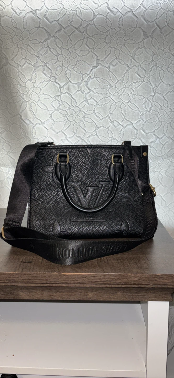 Beautiful black handbag purse