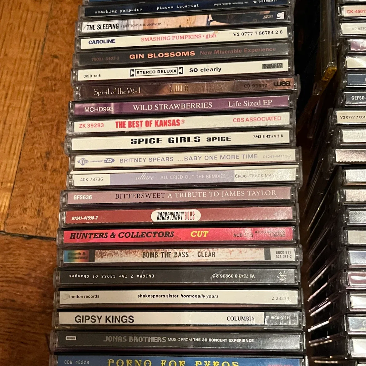 BIG LOT OF MIXED CDS - photo 3