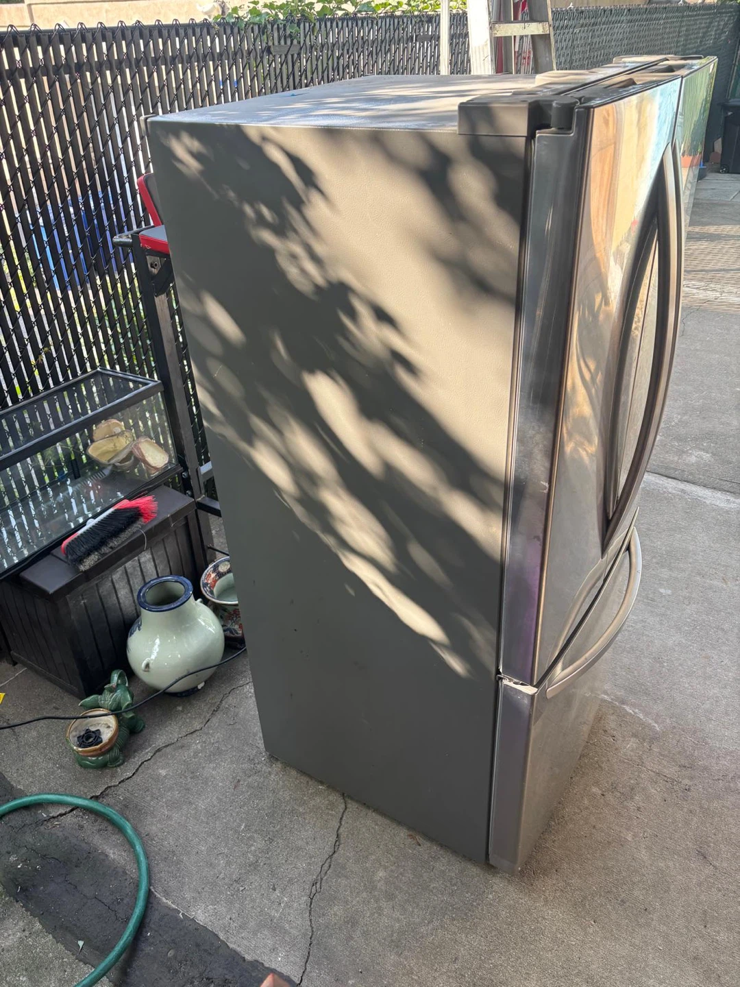 LG Stainless Steel Refrigerator NOT WORKING - photo 4
