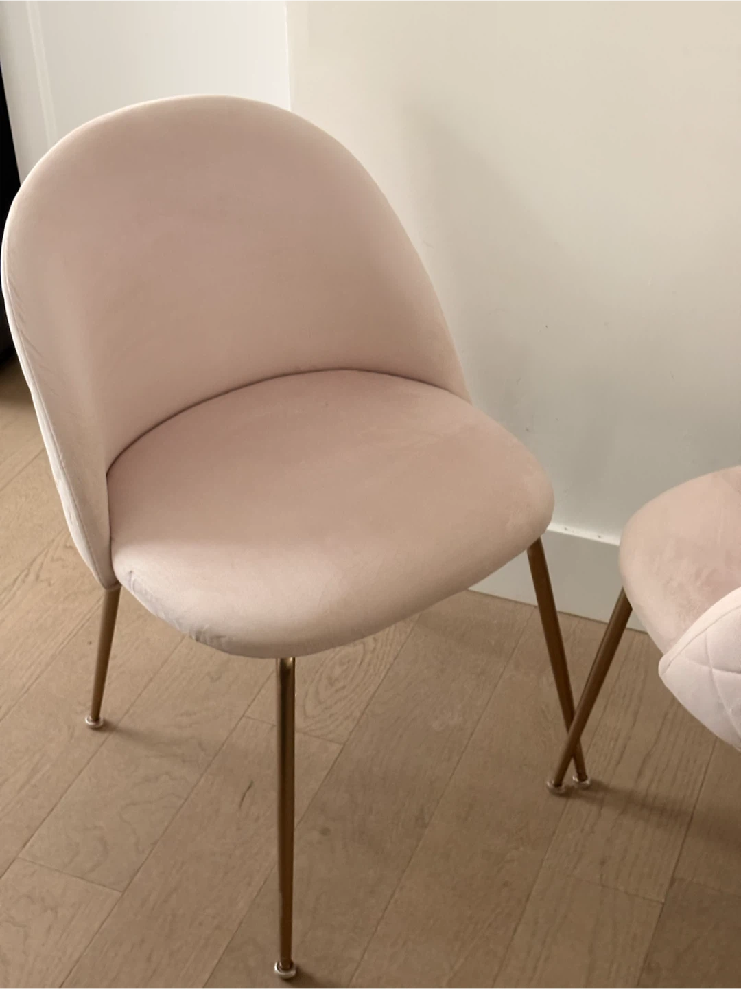 Set of 2 Pink Velvet Accent Chairs with Gold Legs - photo 2