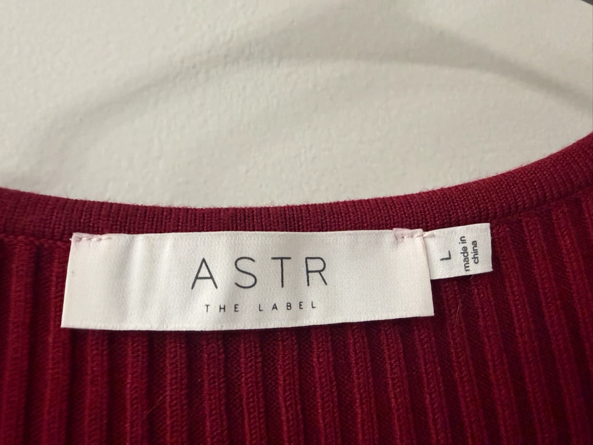 ASTR The Label Red Ribbed Long Sleeve Midi Dress - photo 3