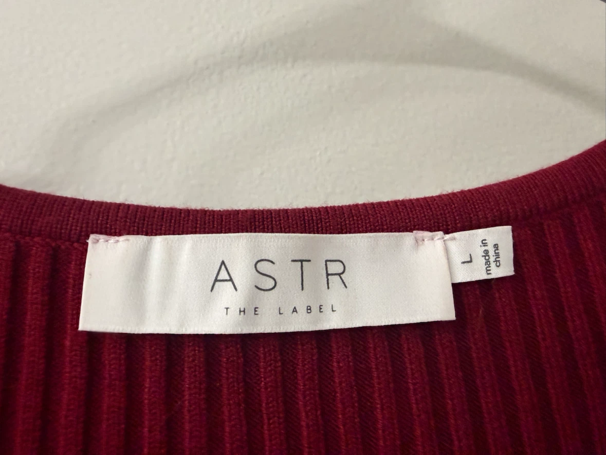 ASTR The Label Red Ribbed Long Sleeve Midi Dress - photo 4