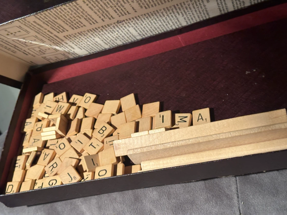 1953 scrabble complete 100 tiles - photo 2