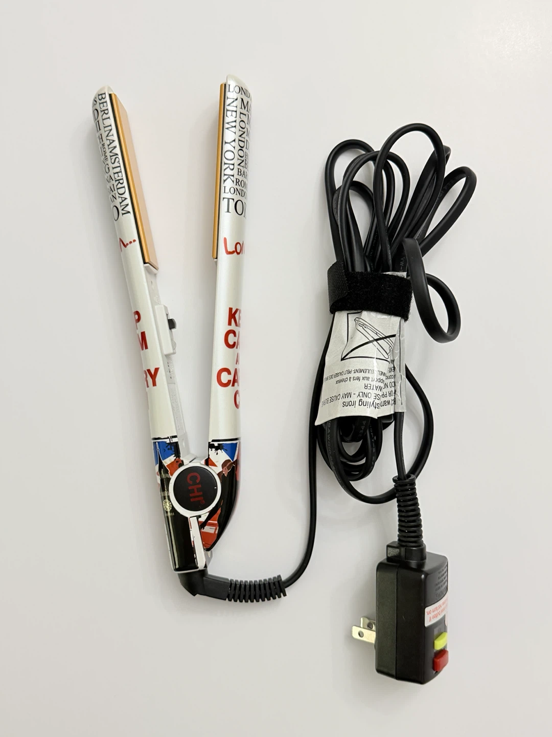 CHI Flat Iron Hair Straightener and Bag Limited Edition - photo 2