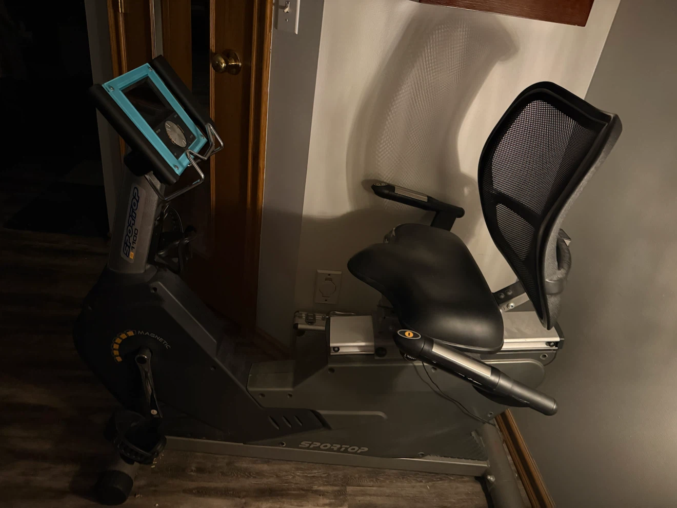 SPORTOP Magnetic Recumbent Exercise Bike