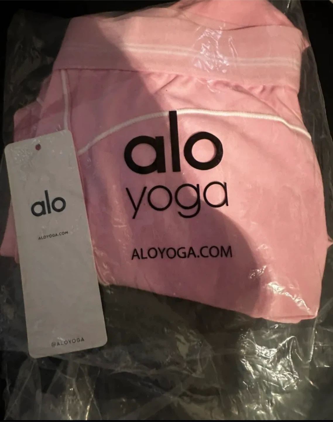 Alo Yoga Sports Bra and Leggings Set