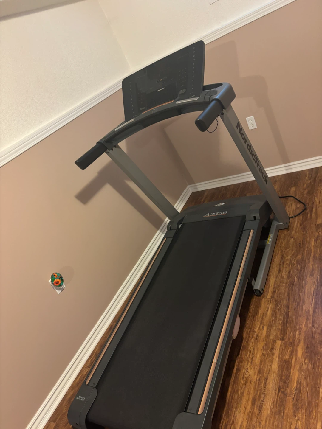 NordicTrack A2350 Treadmill - photo 5