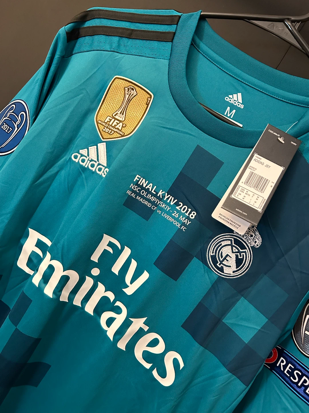 Real Madrid 2018 Ronaldo Long Sleeve Jersey Size M - photo 4