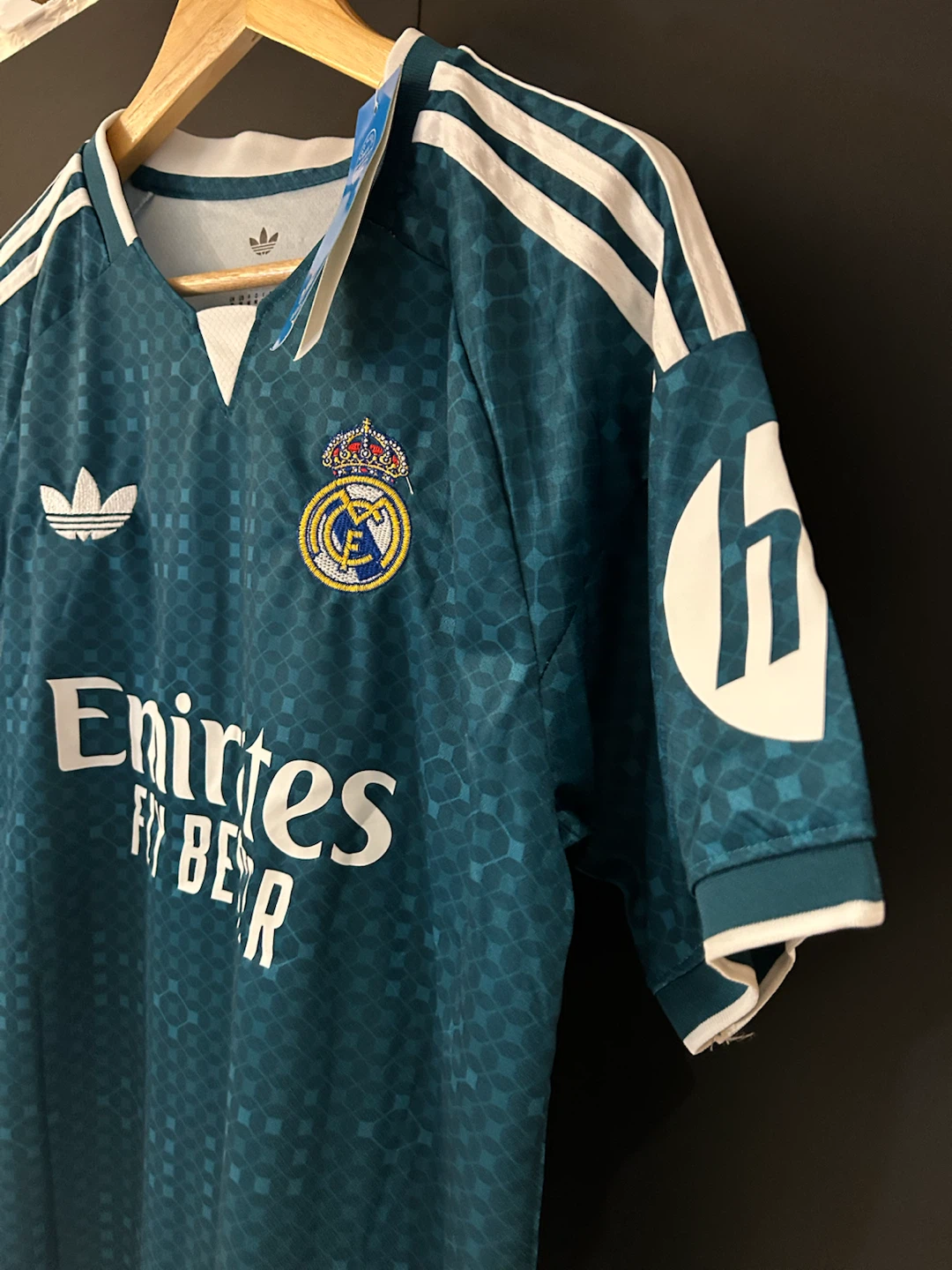 2027 Real Madrid Football Jersey Kylian Mbappé 10 - photo 2