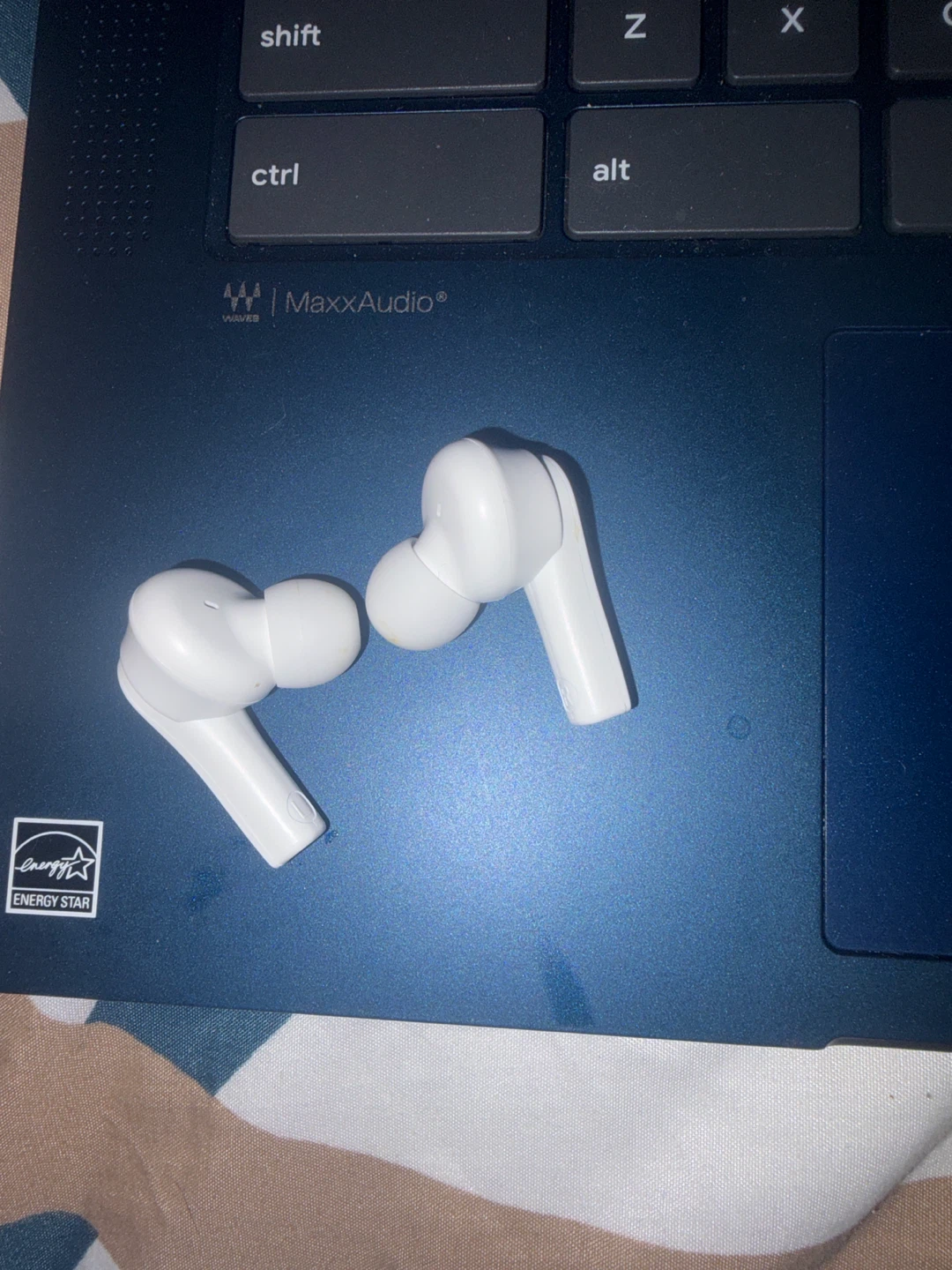 Deejays White Wireless Earbuds with Charging Case - photo 5