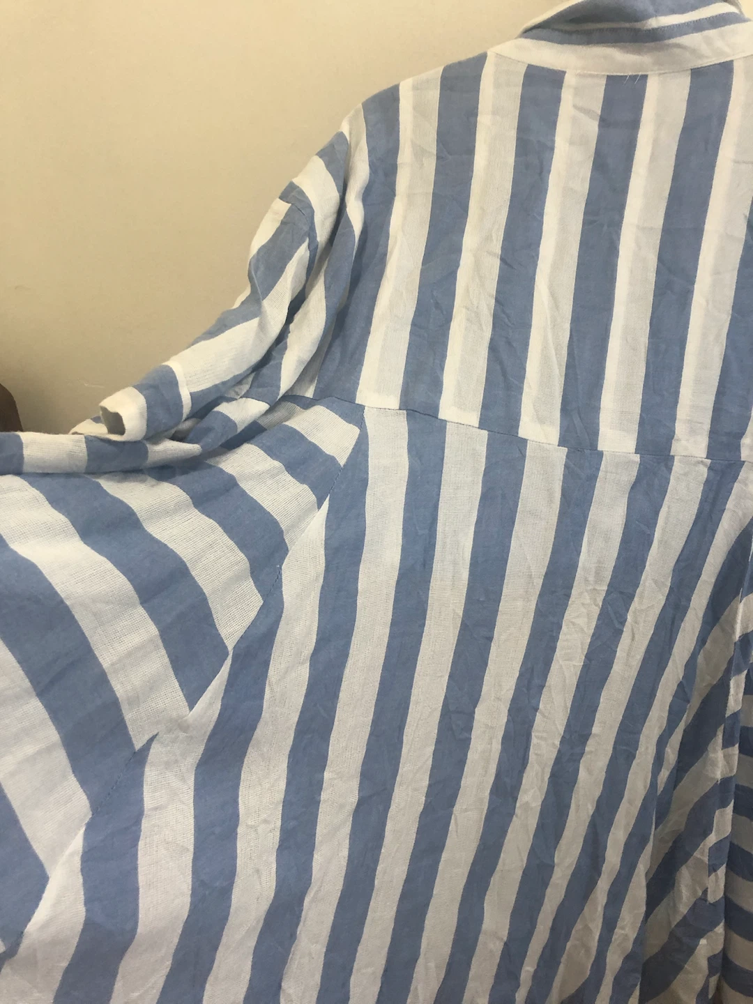 STRIPED SHIRT SIZE MEDIUM