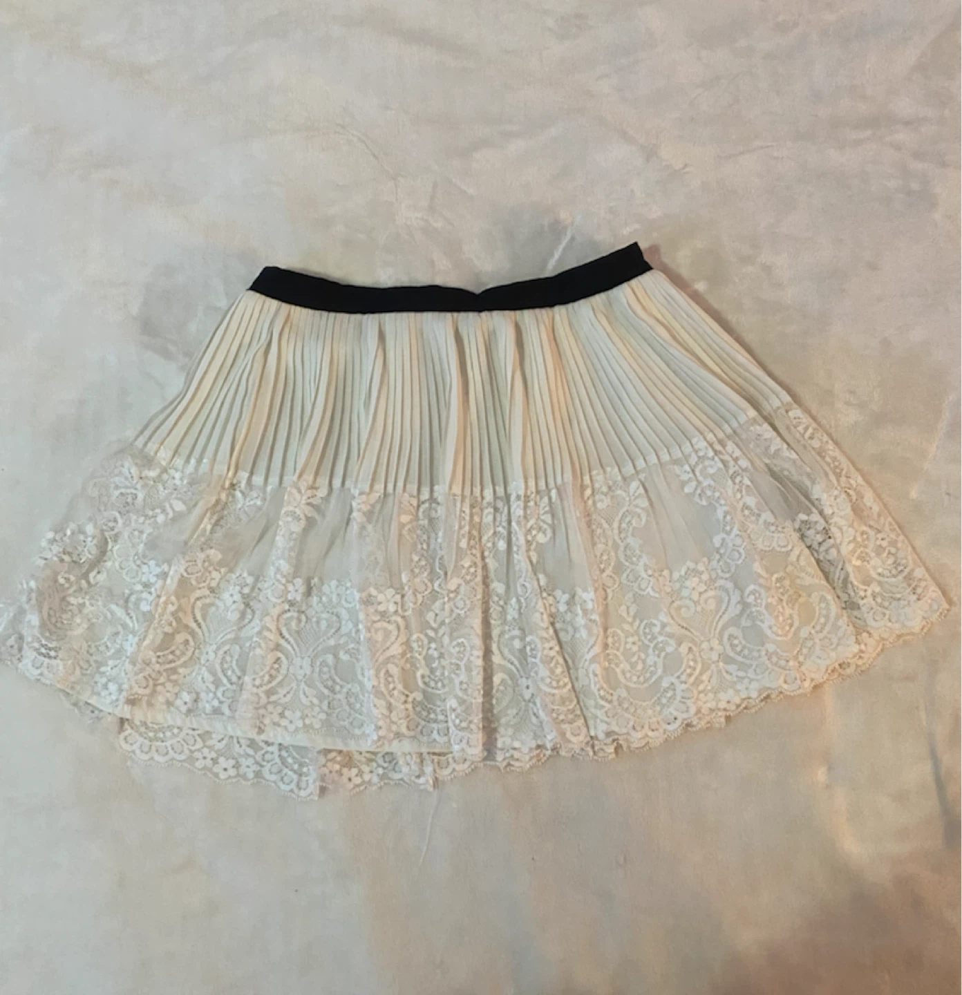 White Lace Pleated Skirt