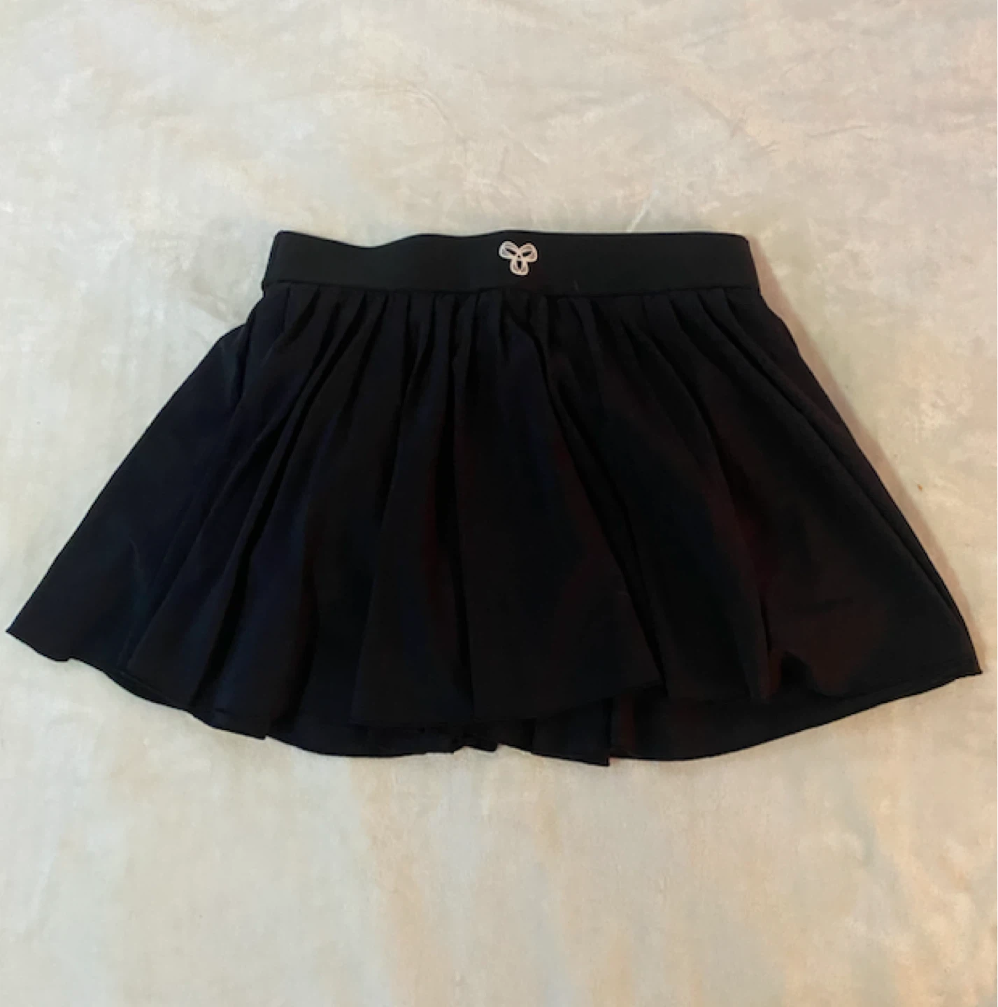 Black Skirt TnAction