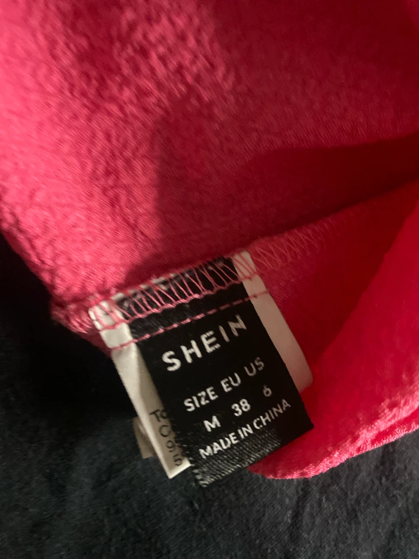 Pink SHEIN button up Size Medium - photo 5
