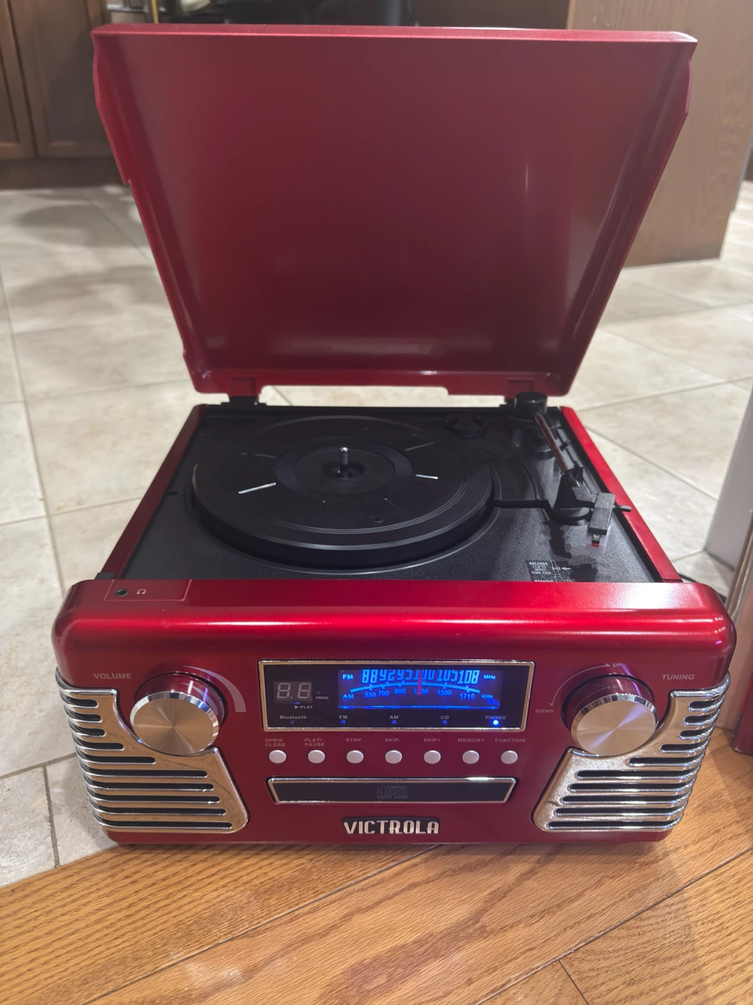 Victrola Haley 6-in-1 Record Player Turntable V50-200 - Red