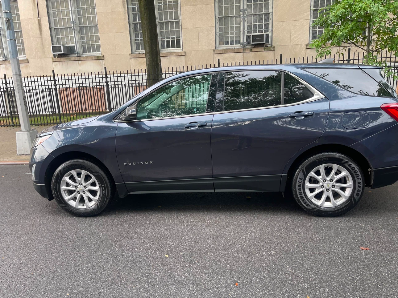 2018 Chevrolet Equinox LT SUV - photo 5