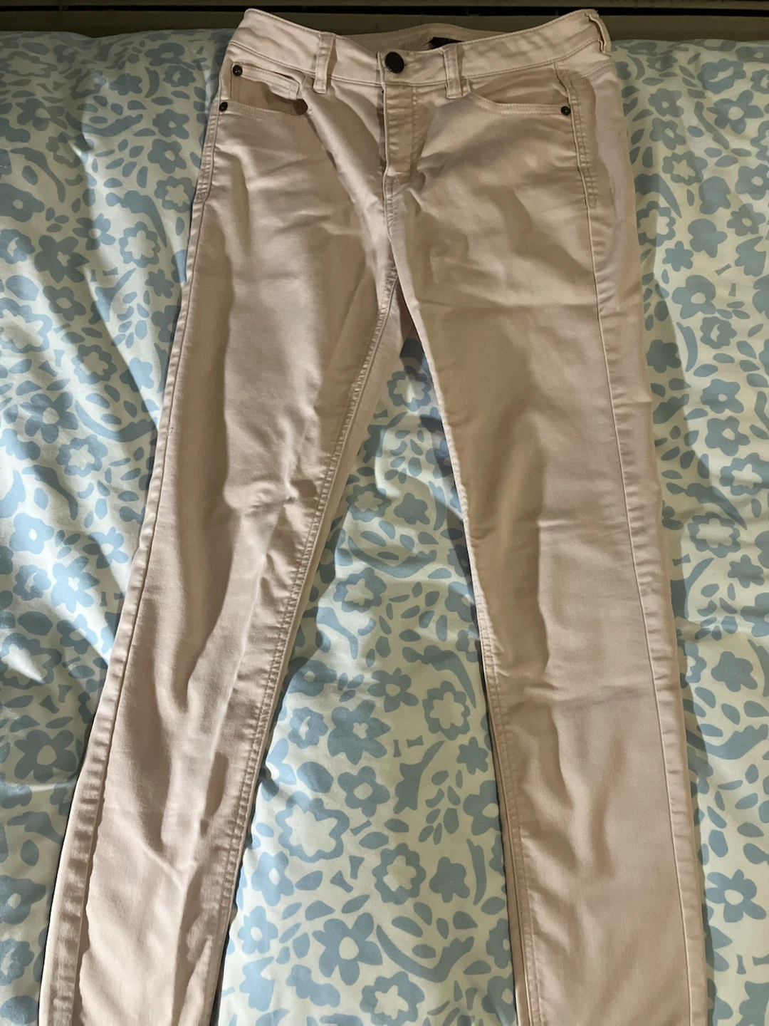 Blush pink skinny jeans 👖
