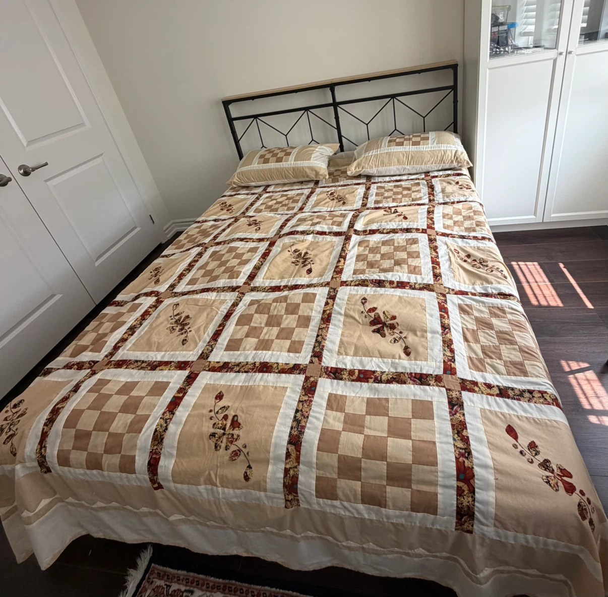 Queen Size Bed and Mattress - photo 3