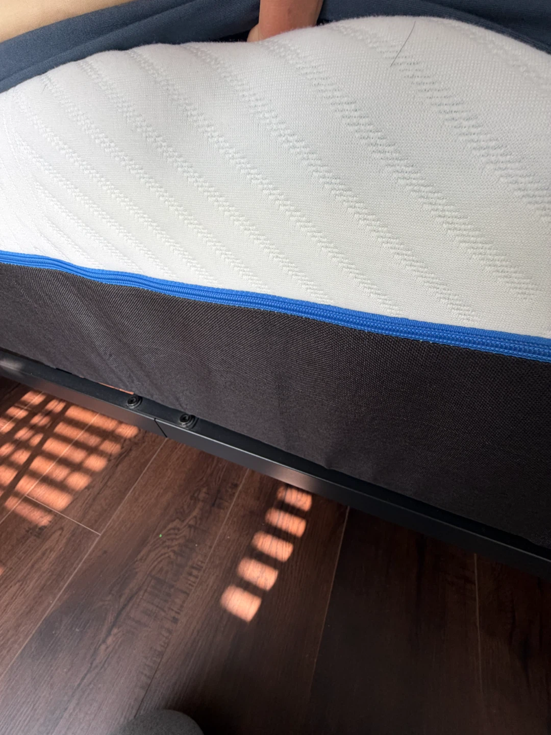 Queen Size Bed and Mattress - photo 4