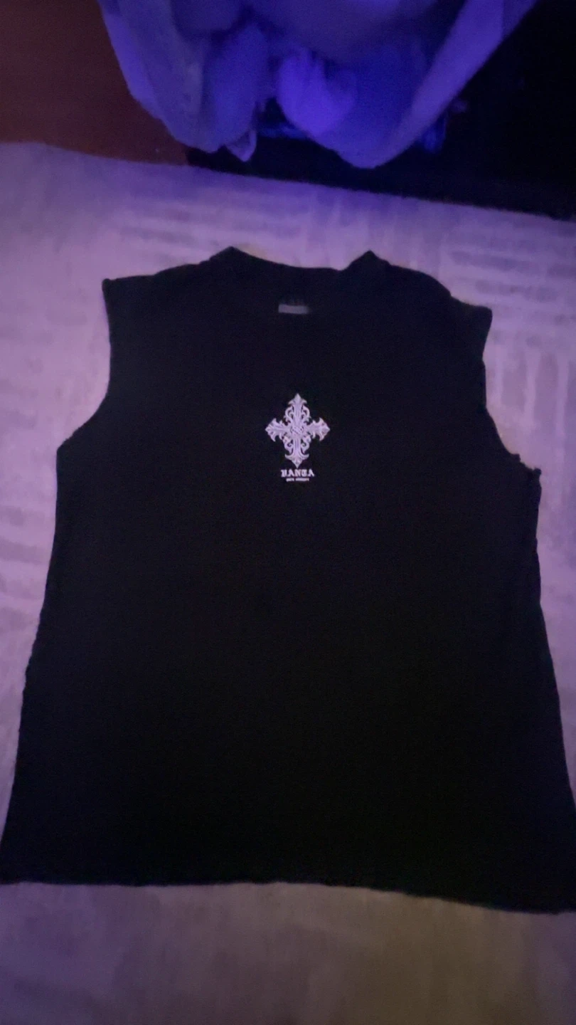 VANTA Black Sleeveless Graphic T-Shirt