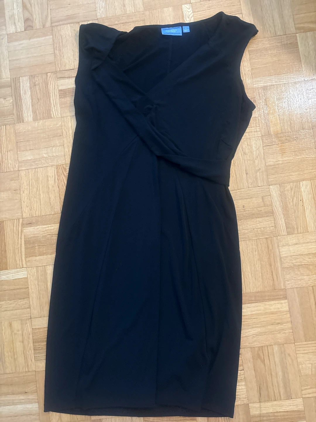 Vera Wang Black Sleeveless Dress