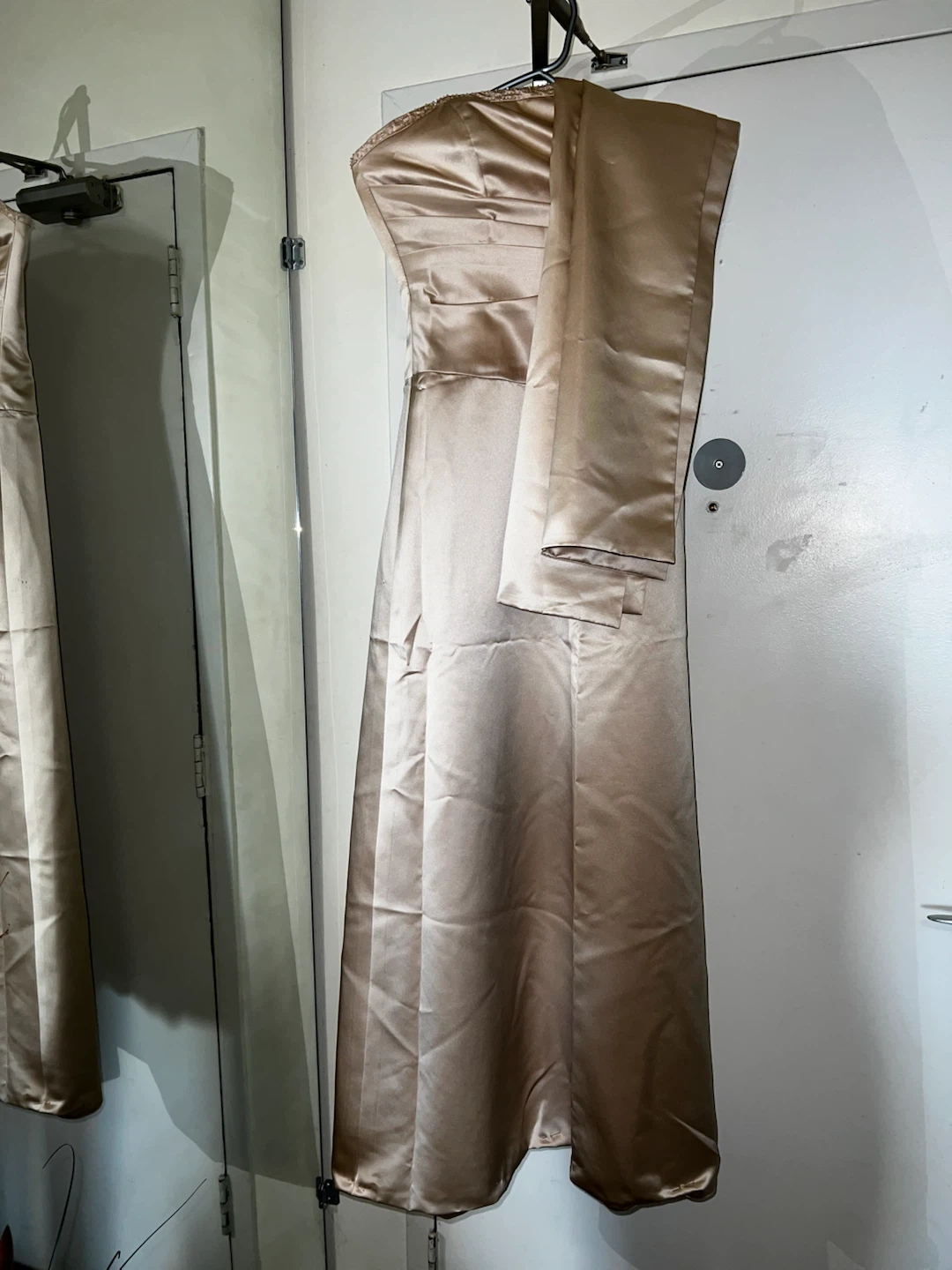 Assorted Formal Gowns and Prom Dresses (price of Each) - photo 3