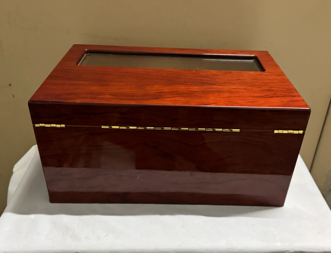 The Valencia Glass Top Cigar Humidor Capacity 120 Color: Cherry - photo 5