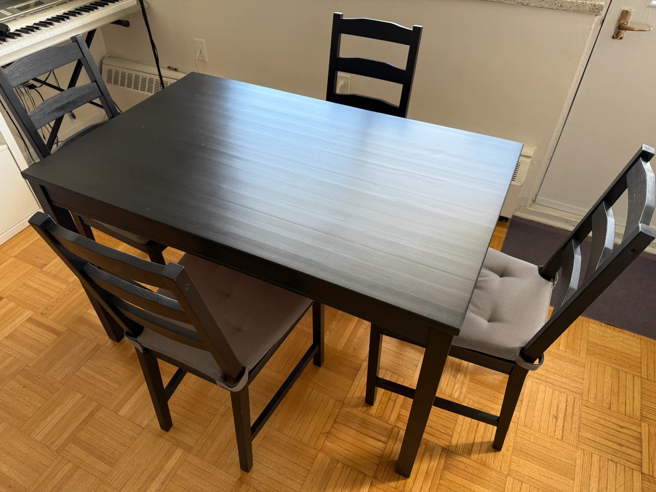 Moving Sale - IKEA Table + 4 Chairs - photo 2