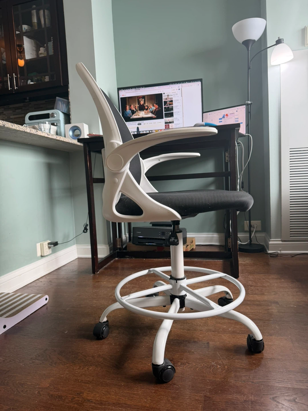 $280 ergonomic amazon Desk officr chair