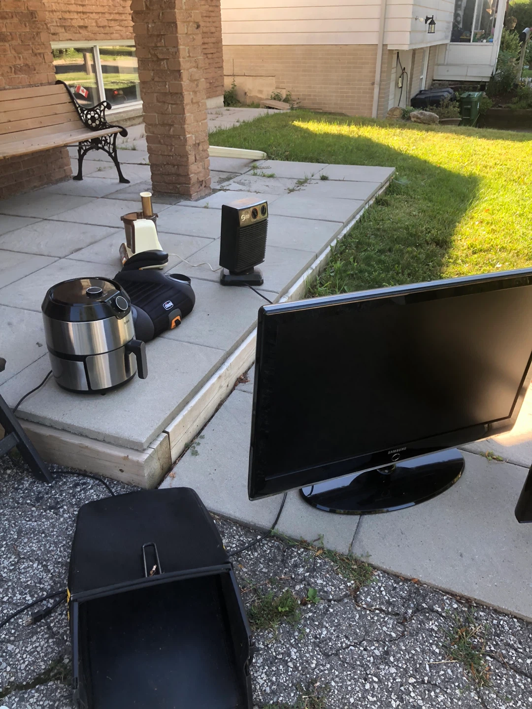 Moving sale. 62 cherry stone drive. - photo 3