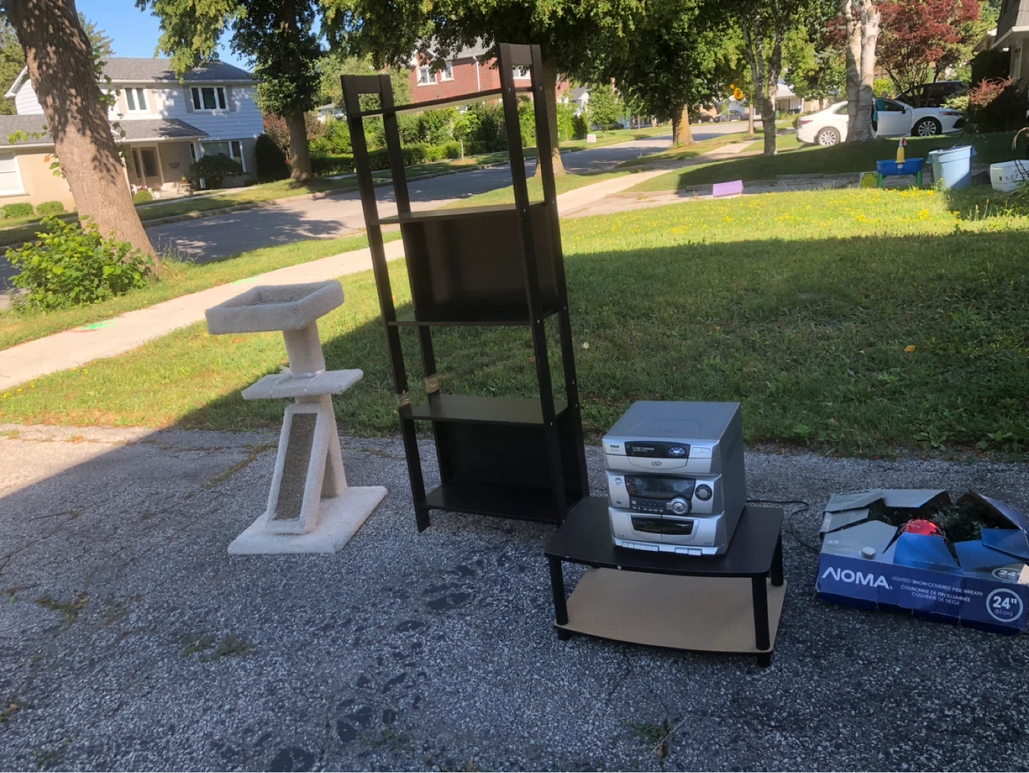 Moving sale. 62 cherry stone drive. - photo 4