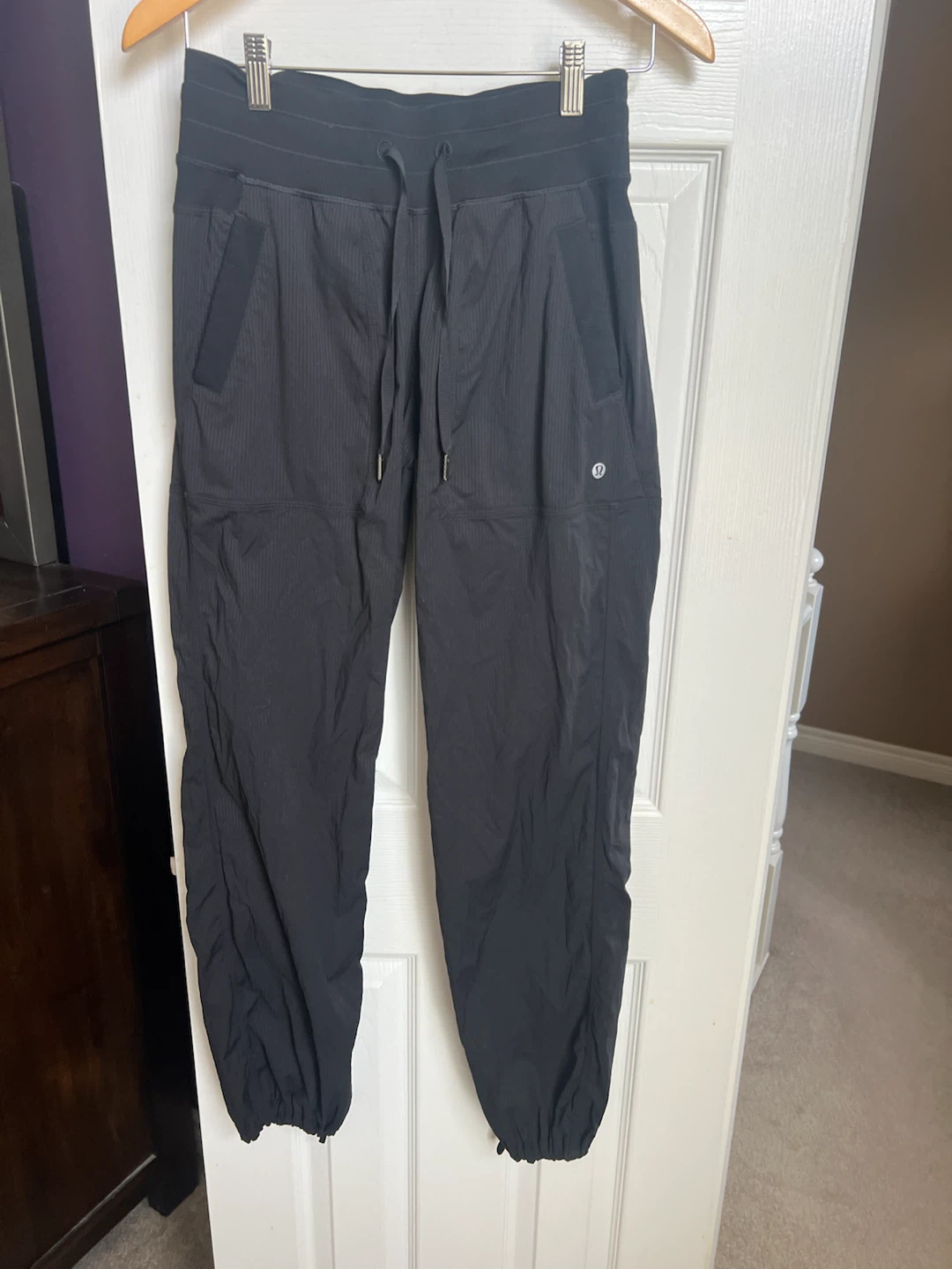 Size 4 lulu black studio pants