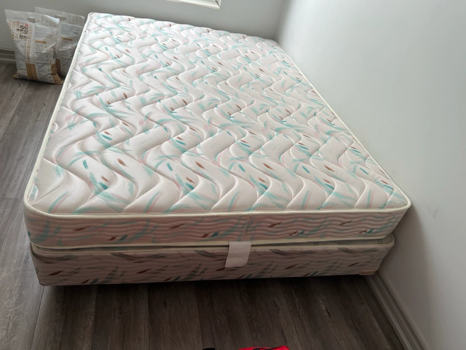 Free, Rush - Ace Foundation Mattress and frame Set - photo 3