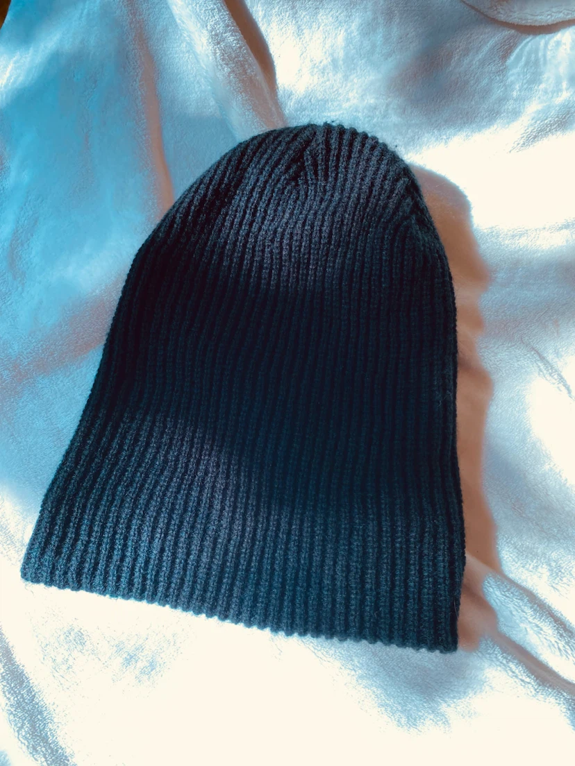 Black Ribbed Knit Beanie - photo 4