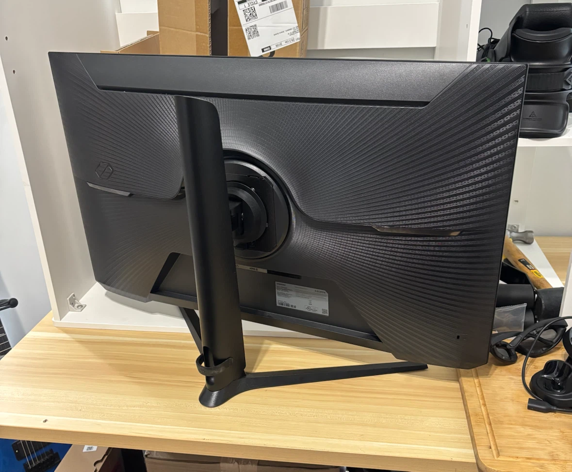 Samsung 32 inch Odyssey G3 Gaming Monitor - photo 3