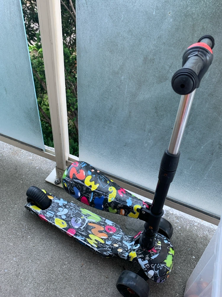 Kids Scooter - Fun Design