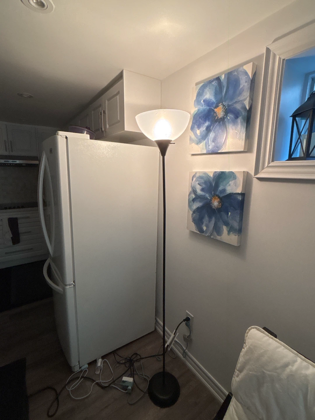 Floor lamp