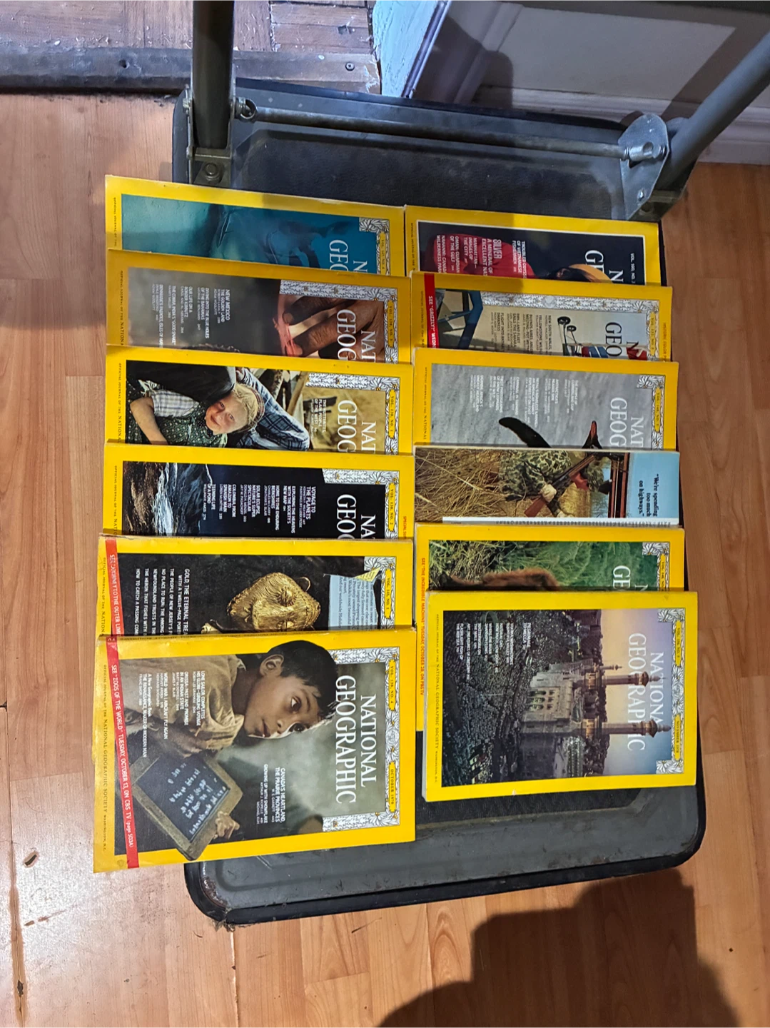 National Geographic Magazines as shown in pictures plus more - photo 4