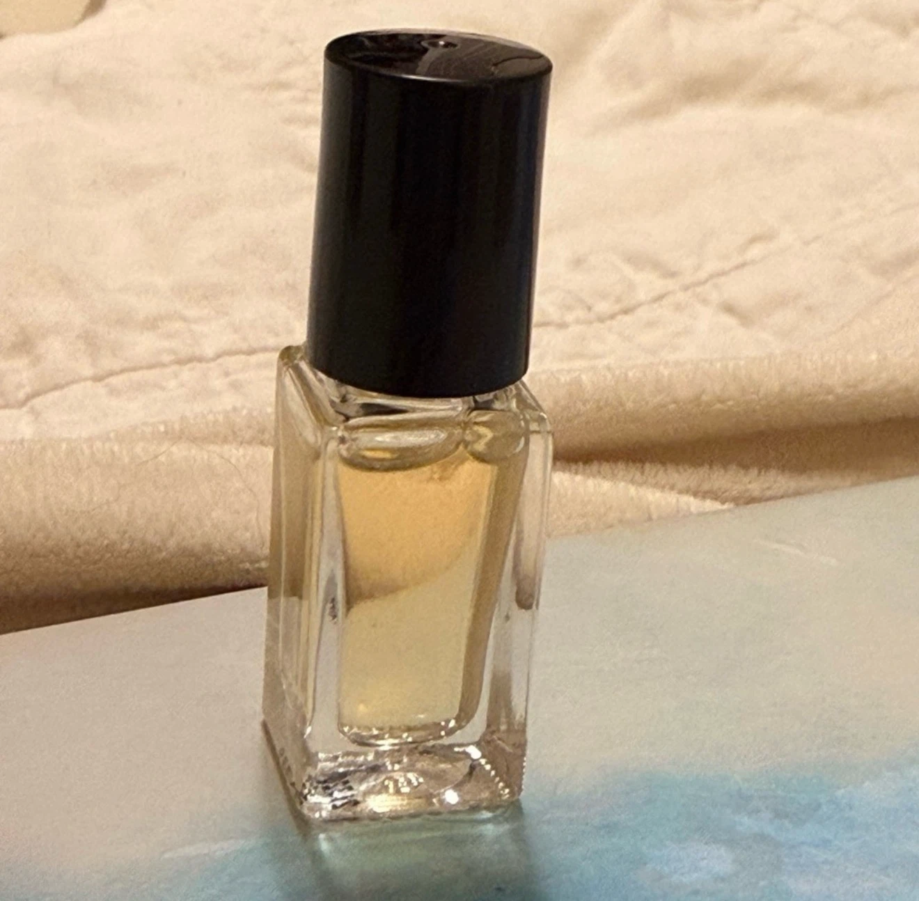 NEST New York Golden Nectar Rollerball MINI .1oz/3ml - photo 3