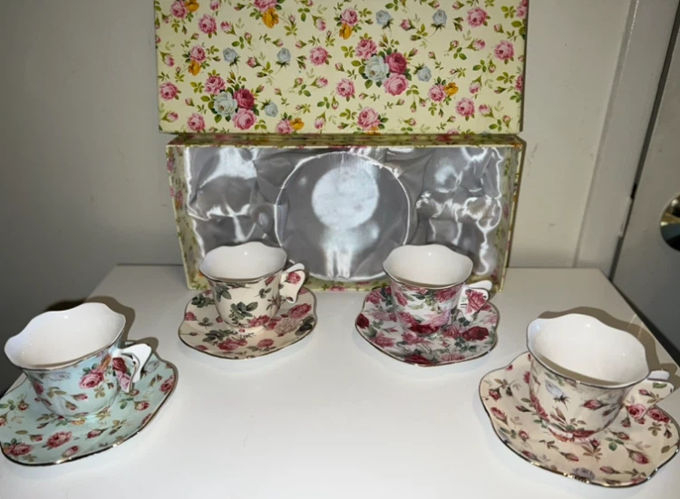 Bella Lux Teacup and Saucer Set - photo 2