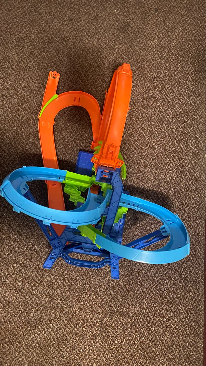 Hot Wheels Stunt Track Pack