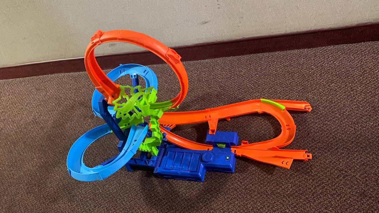 Hot Wheels Stunt Track Pack - photo 4