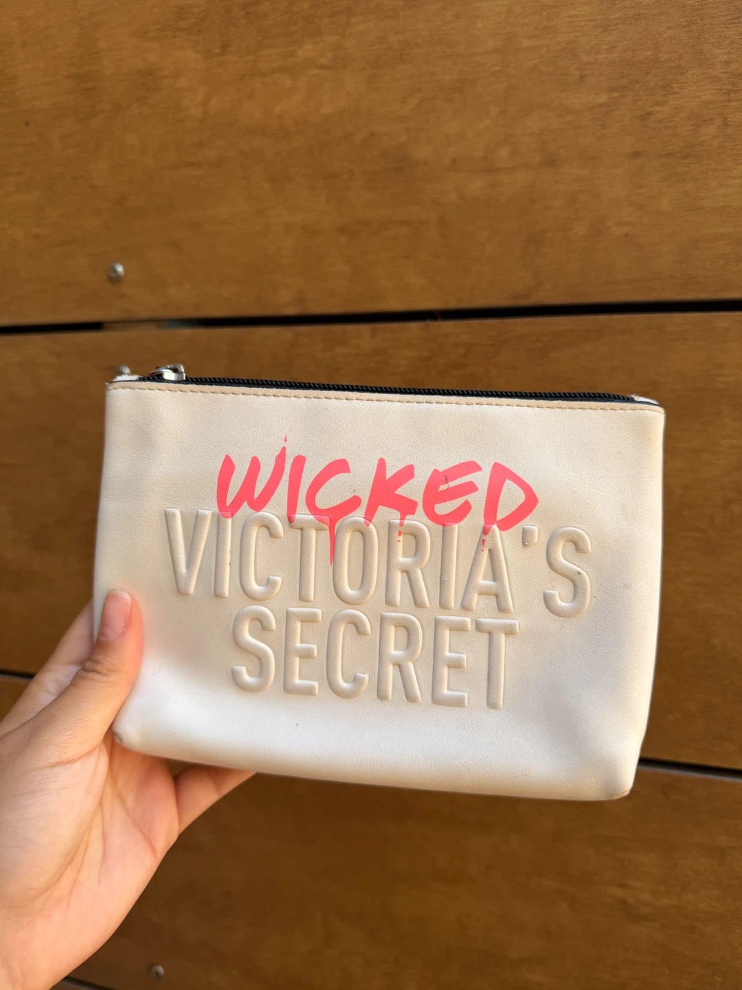Victoria's Secret "Wicked" pouch - photo 4