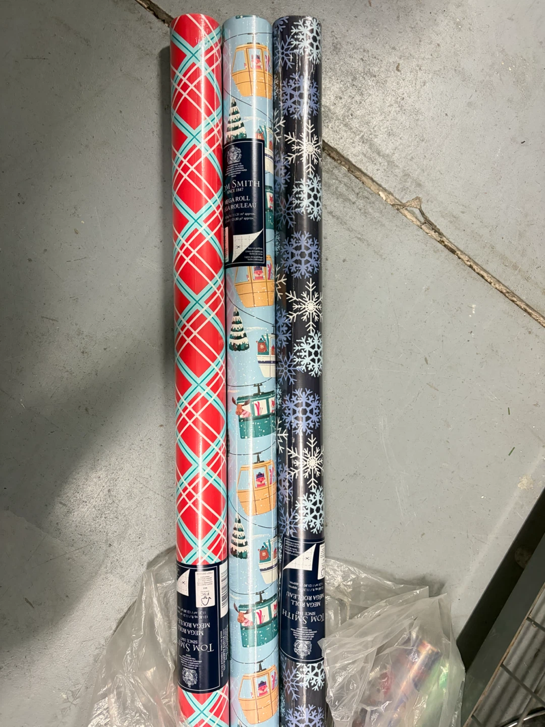 Tom Smith Mega Roll Wrapping Paper