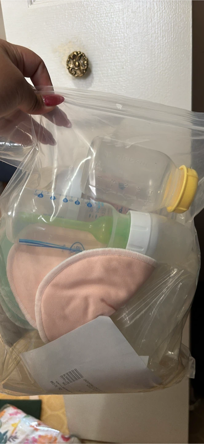 FREE NURSING PADS BOTTLES FEEDING
