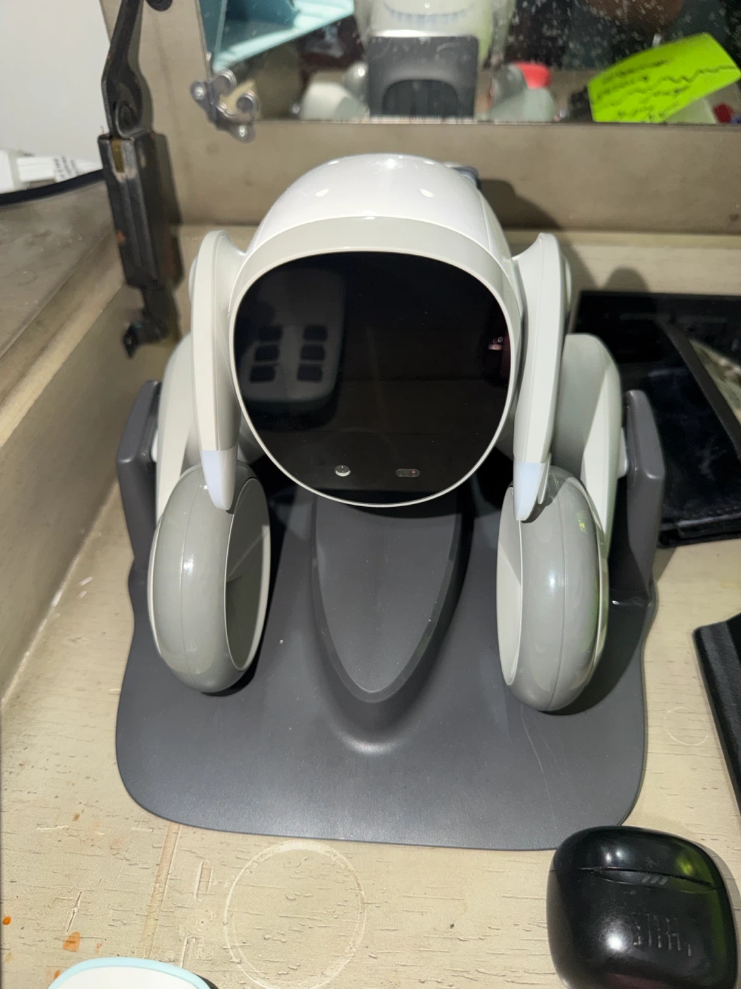 Loona Robot