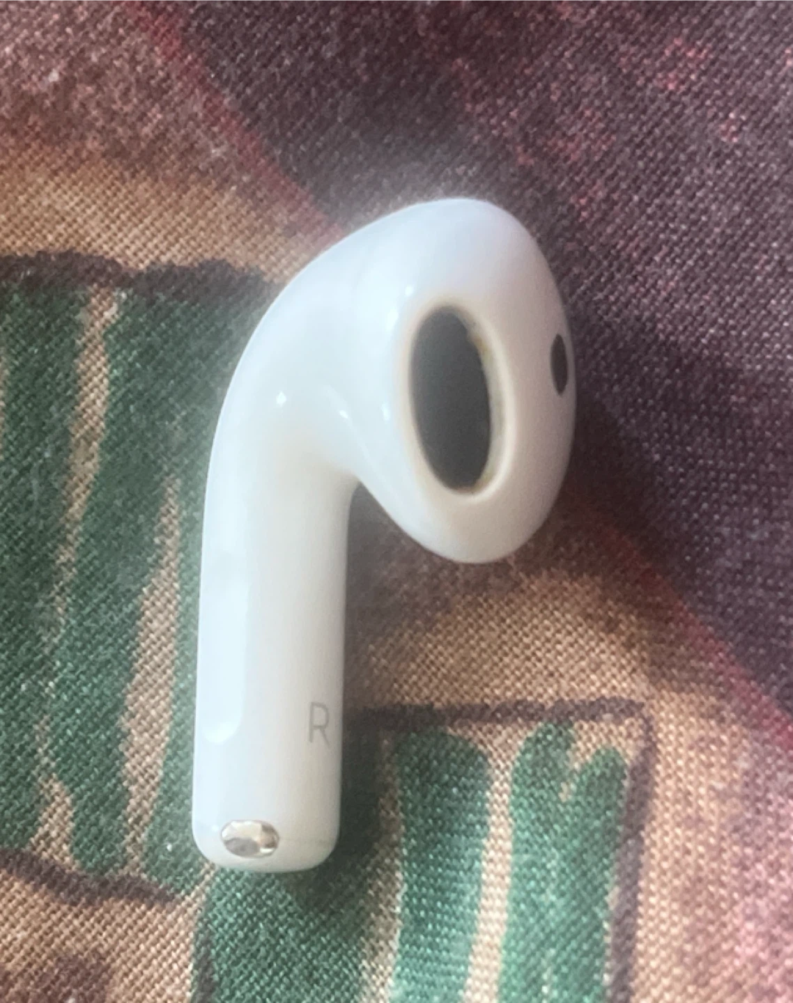 Apple AirPods 4 (Right Earbud) - photo 3
