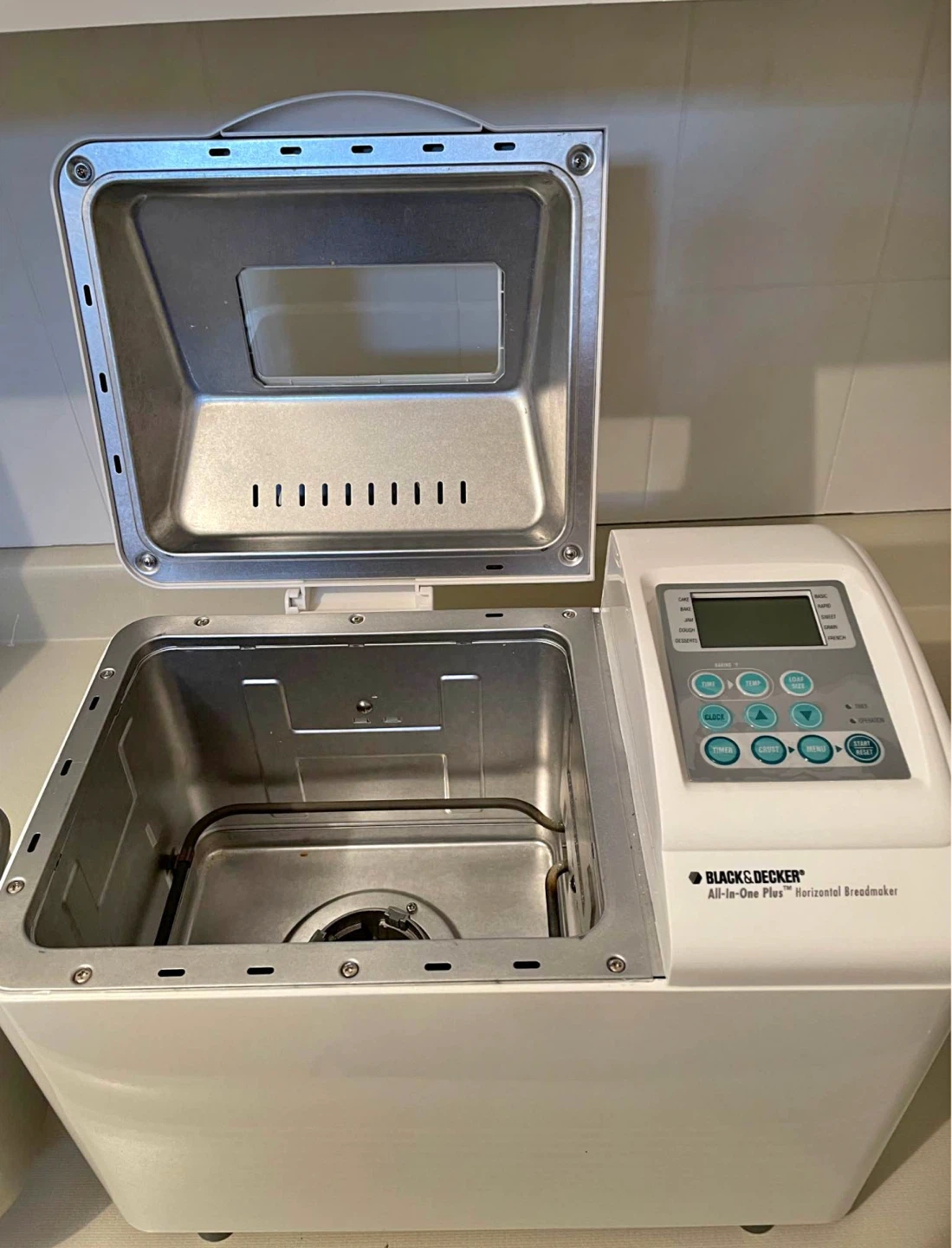 Black & Decker All-in-One Plus Horizontal Breadmaker B2005 - photo 2