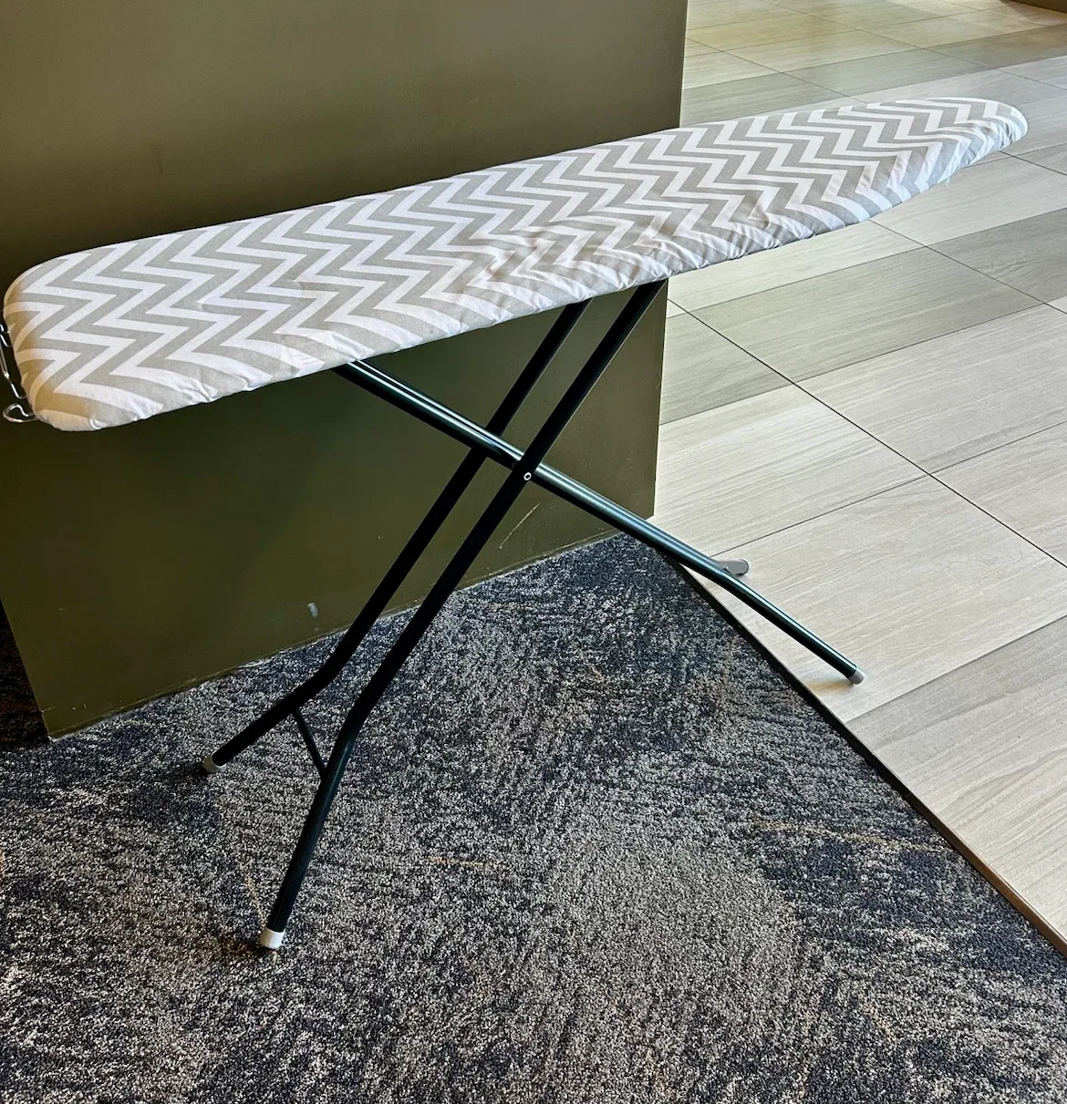 MOVING SALE Ironing Board - photo 3